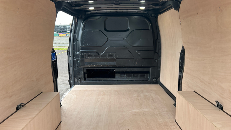 Ford Transit Custom 300 L2 Diesel Fwd 2.0 EcoBlue 130ps Low Roof Limited Van